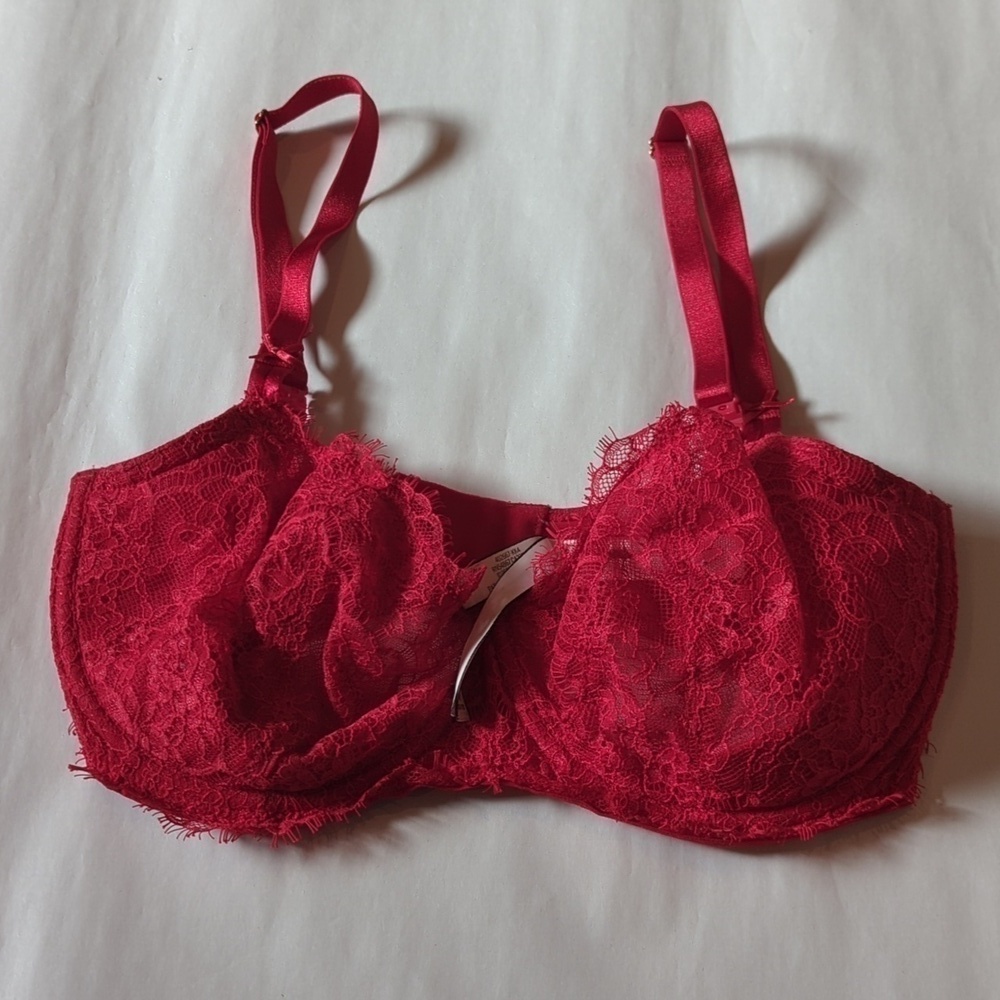 Victoria's Secret Dream Angels Push Up Without Padding Bra Red 34DDD Lacy